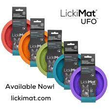 LickiMat UFO for (bathing & grooming) Dogs